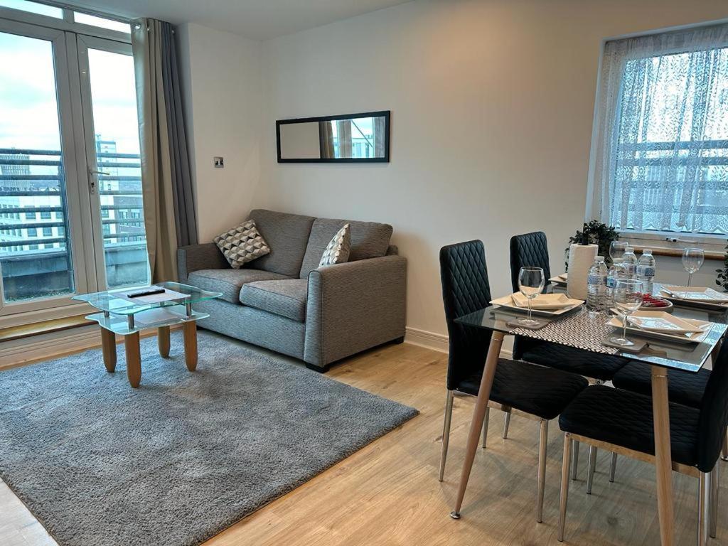 Cosy Views Apartment London Bagian luar foto