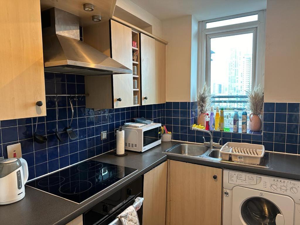 Cosy Views Apartment London Bagian luar foto